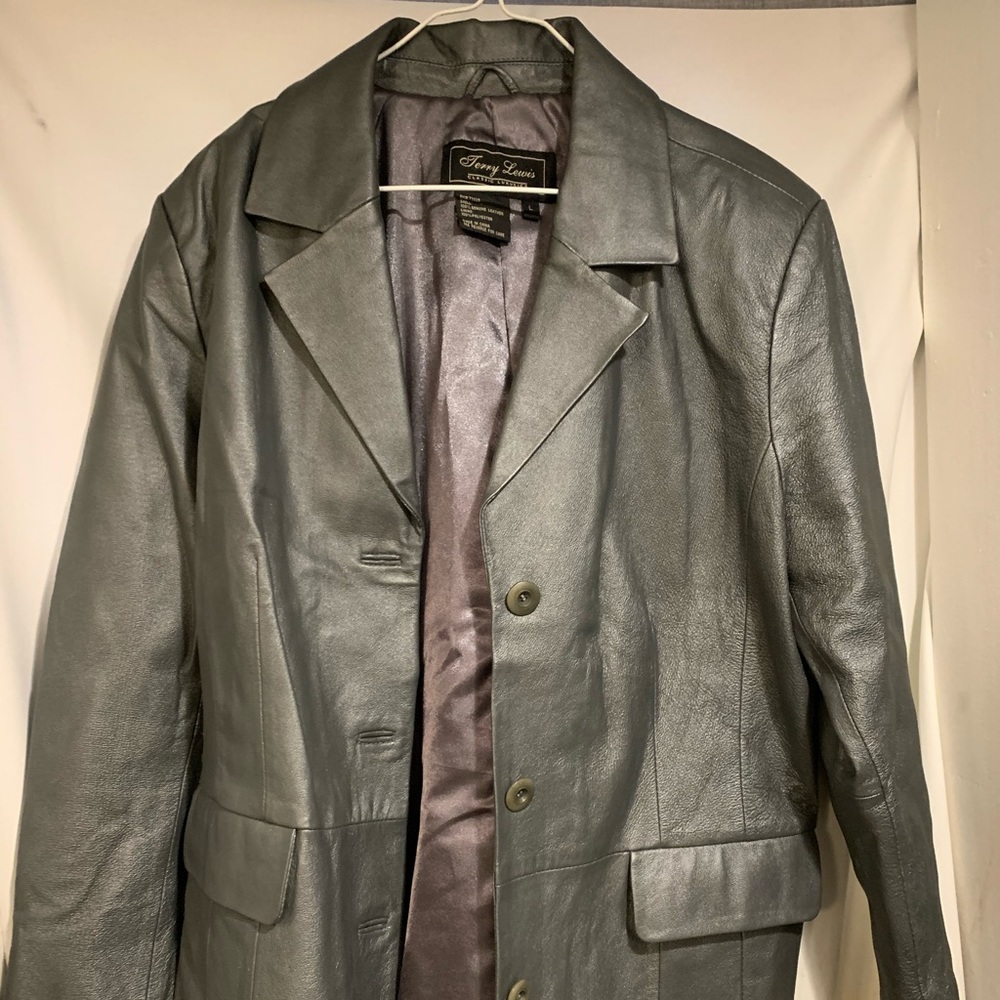 Terry Lewis Woman’s Leather Jacket Size L